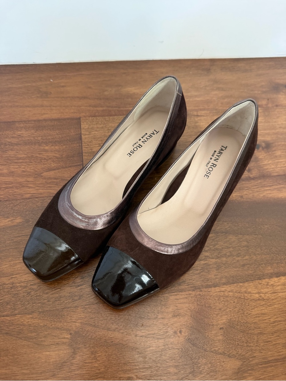 NWT Taryn Rose Betta Nappa Leather Pumps Chocolate Brown Size 37.5 Italy